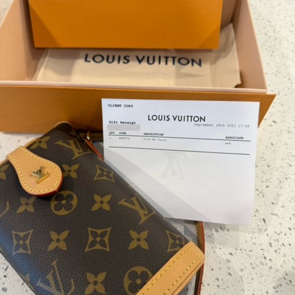 Louis Vuitton Fold Me Pouch